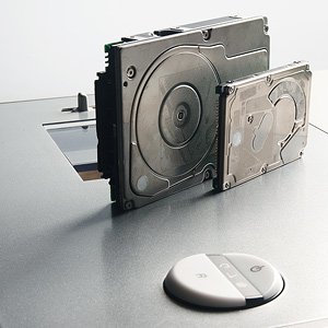 Подходит для 3,5 "и 2,5" дисков